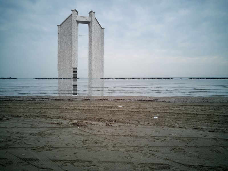 © sauro errichiello - Image from the Dystopian fifth-dimensional future photography project