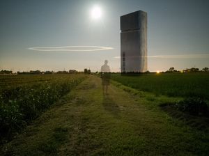 Dystopian fifth-dimensional future