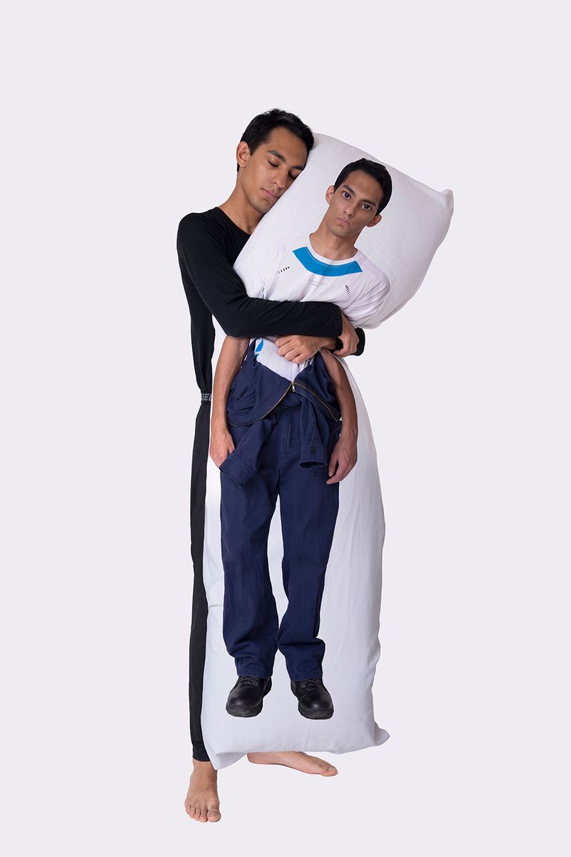 © Esteban Fuentes - Image from the Keep in touch photography project