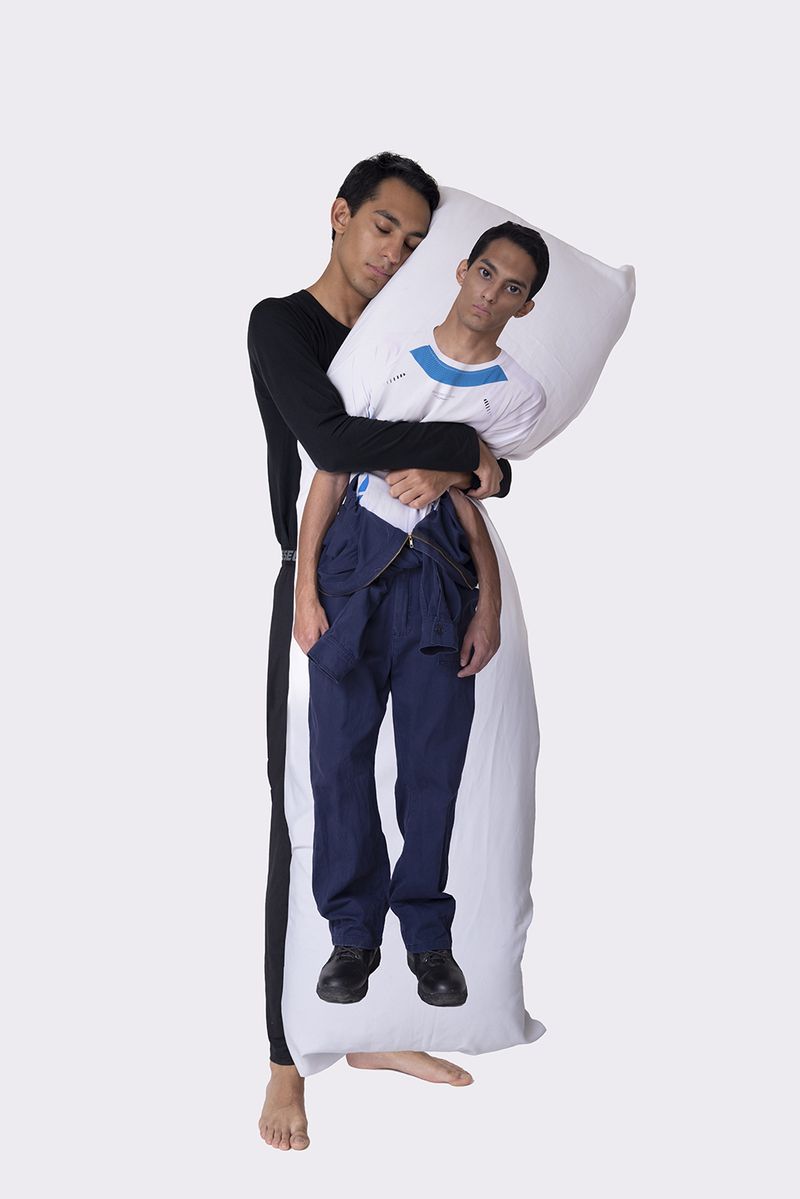 © Esteban Fuentes - Image from the Keep in touch photography project