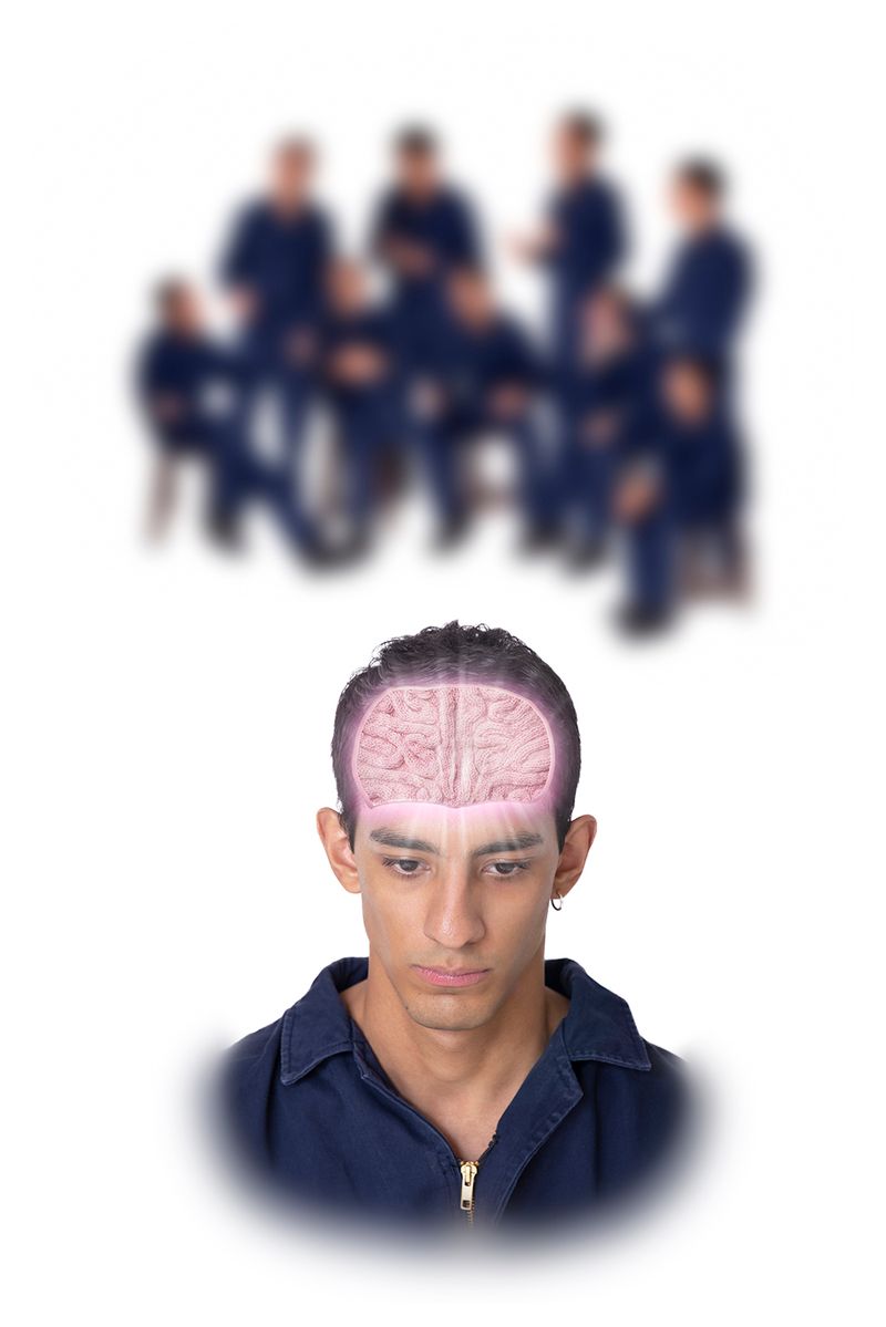 © Esteban Fuentes - Image from the Keep in touch photography project