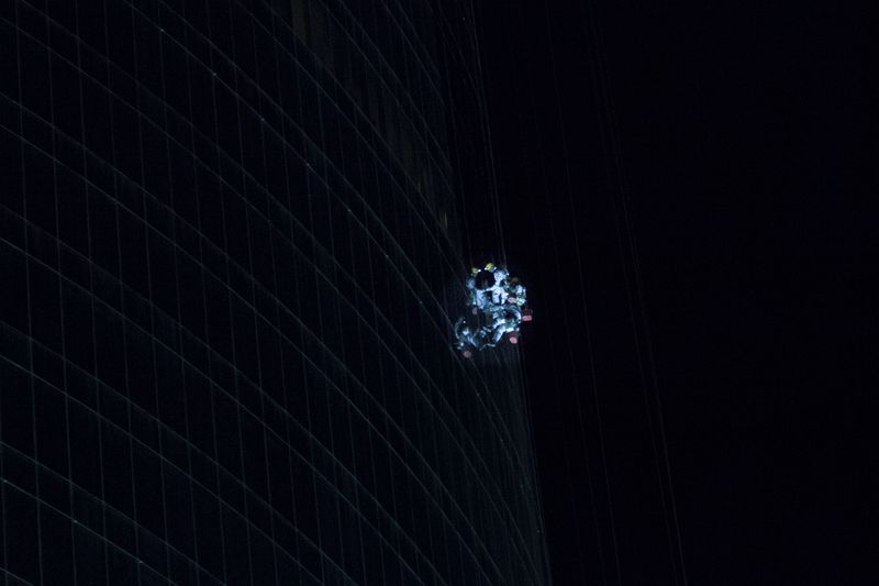 © Q - “Window cleaners” Doha, Qatar