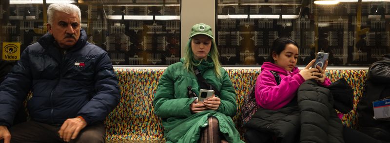 © Lucas Castor - Image from the Subway photography project