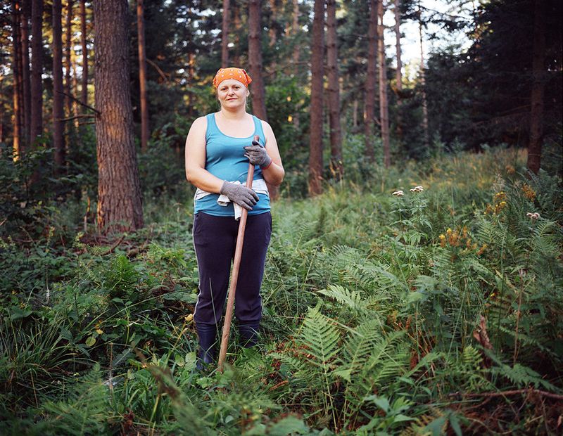 © Damian Chrobak - Image from the Forest People photography project