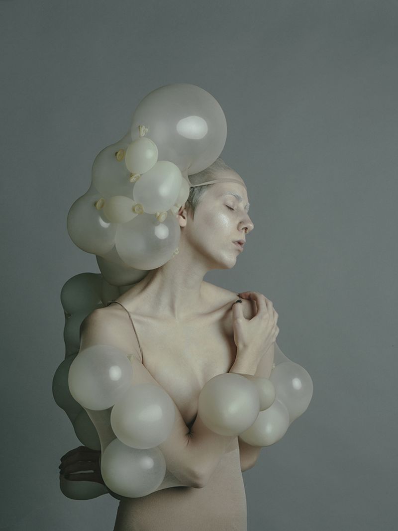 © Sarah Pezdek - Globophobia