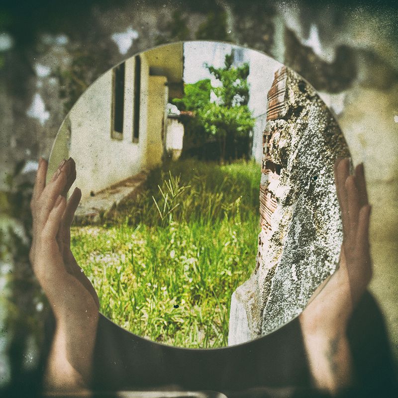 © Zion Rose - Image from the Mirror Mirror photography project