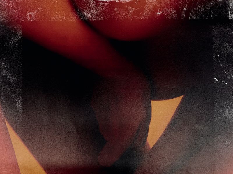 © Elisa Azevedo - Image from the I Used to Kiss a Lot photography project