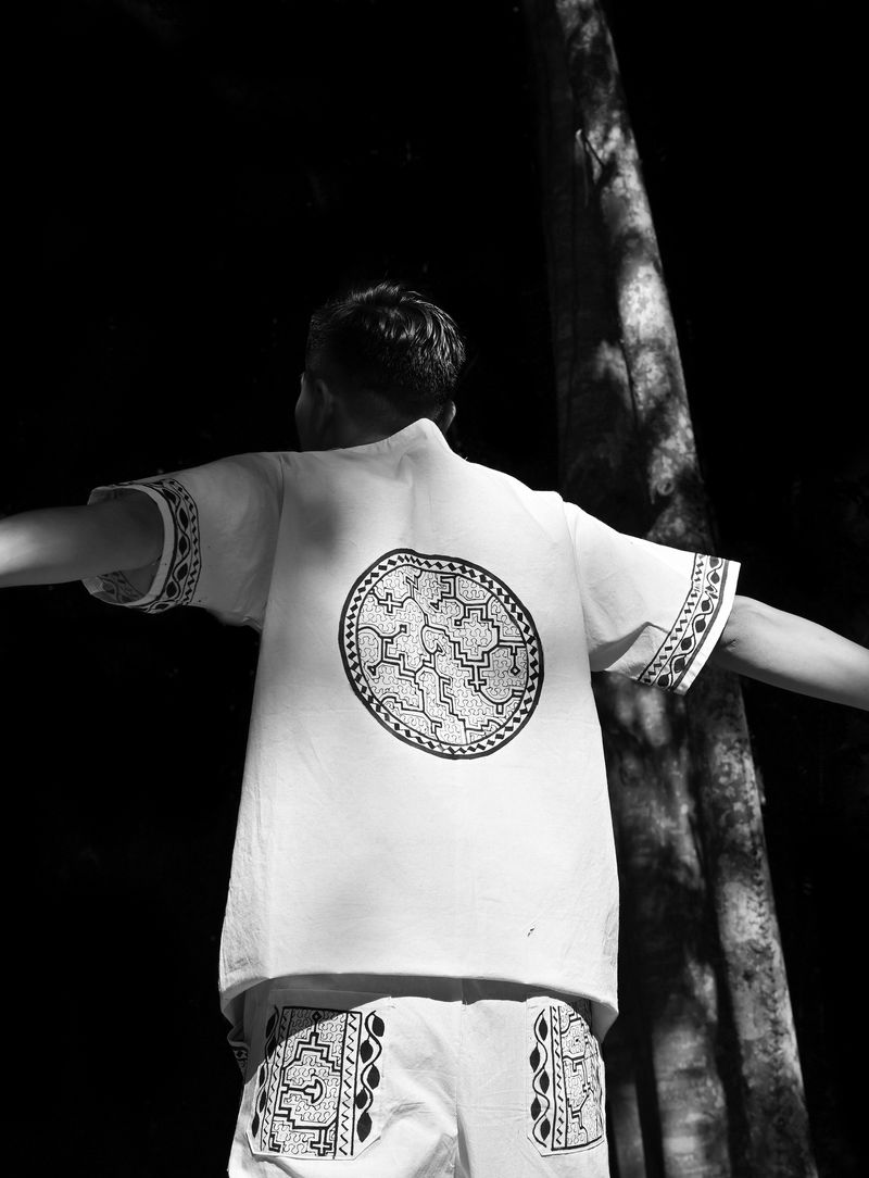 © Olivia Wunsche - Image from the The Falling Sky photography project