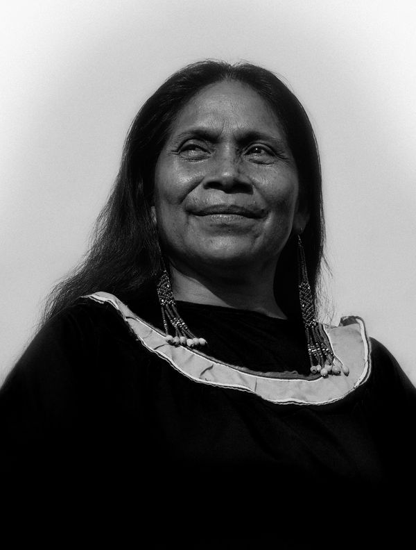 © Olivia Wunsche - Image from the The Falling Sky photography project