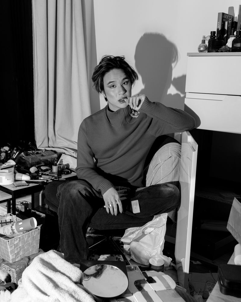 © Oliver Lantos - Csicsi in his room