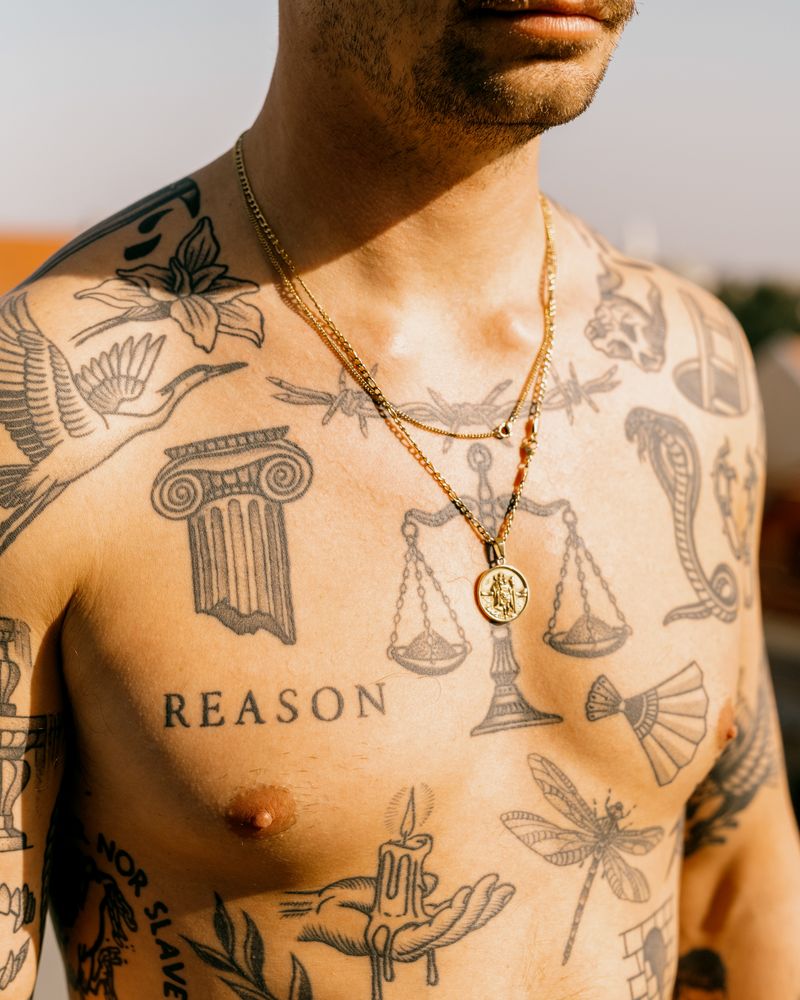 © Oliver Lantos - Aron's Chest