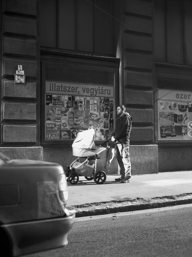 © Oliver Lantos - Oliver Lantos - "Du musst dein Leben ändern" - Father