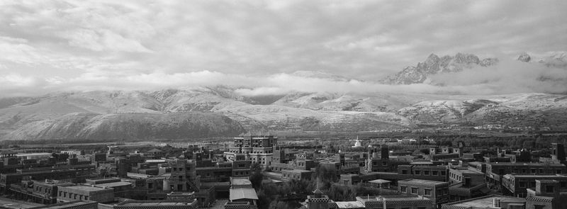 © Hao Wu - “The King Gesar City”. Ganzi, Garze Tibetan Autonomous Prefecture, Sichuan province, China. 2023.