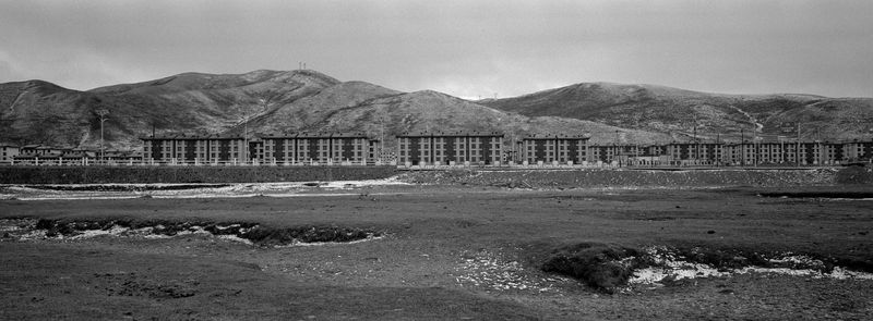 © Hao Wu - “The Ecological Migration New Village”. Da’ri, Tibetan Autonomous Prefecture of Golog, Qinghai province, China. 2024.