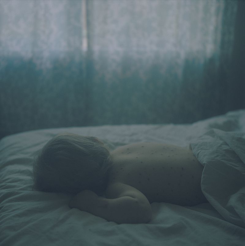 © Charlotta Hammar - Image from the ALL SHELTERS ARE MARKED WITH A SIGN photography project