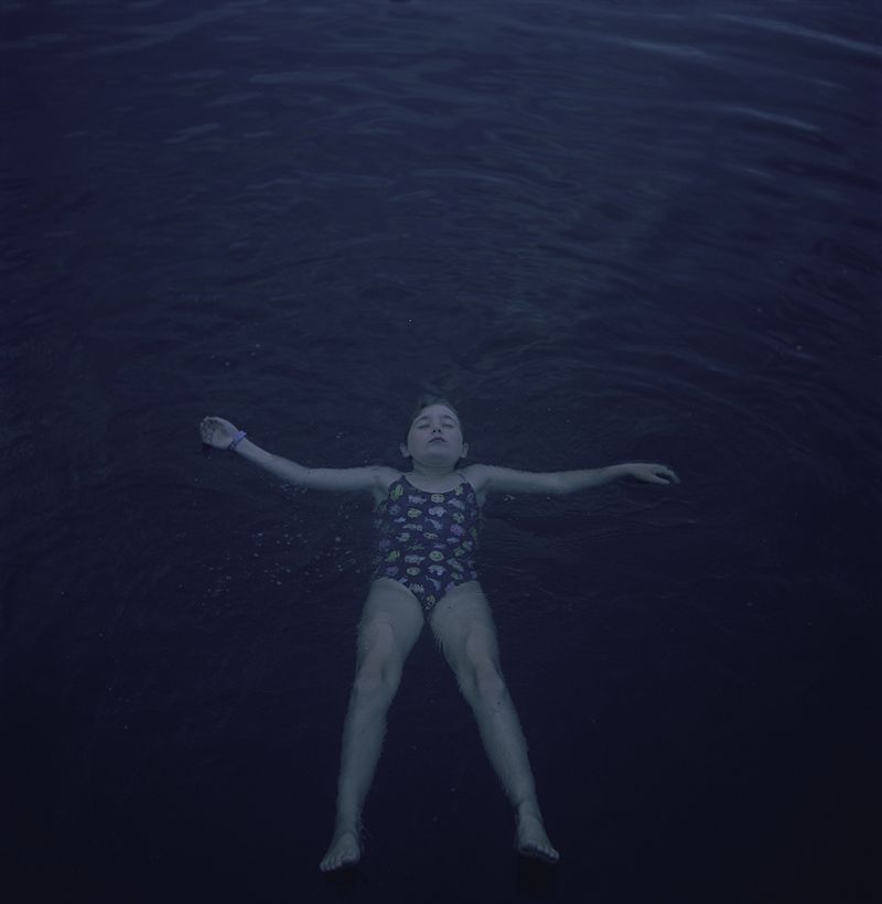 © Charlotta Hammar - Image from the ALL SHELTERS ARE MARKED WITH A SIGN photography project