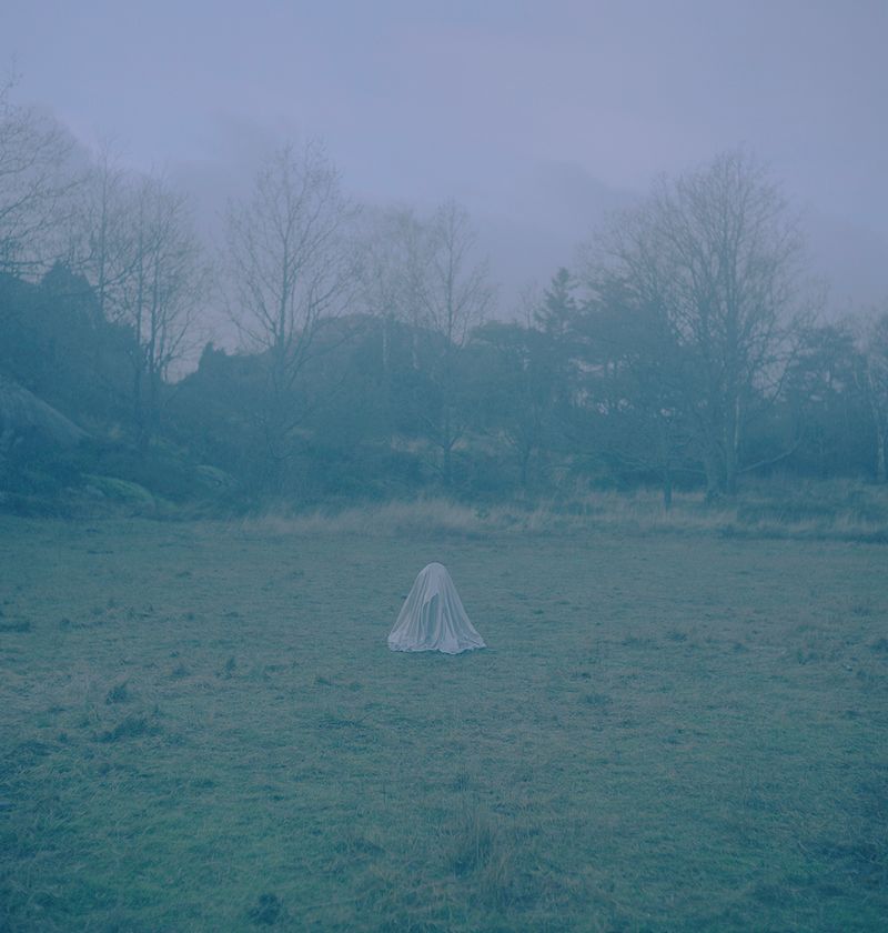 © Charlotta Hammar - Image from the ALL SHELTERS ARE MARKED WITH A SIGN photography project