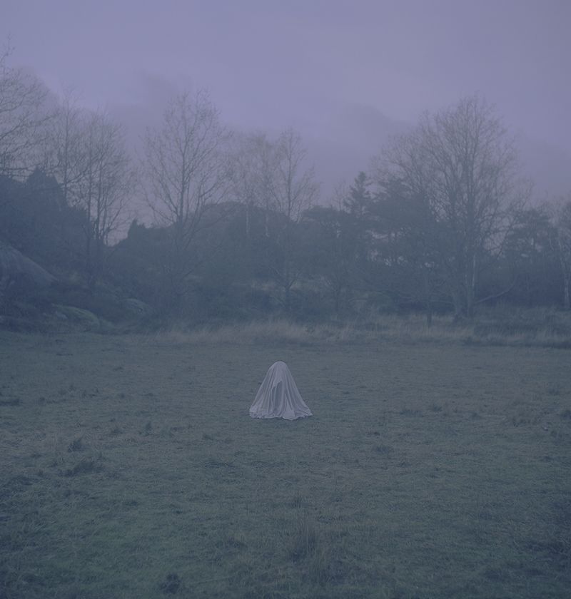 © Charlotta Hammar - Image from the ALL SHELTERS ARE MARKED WITH A SIGN photography project