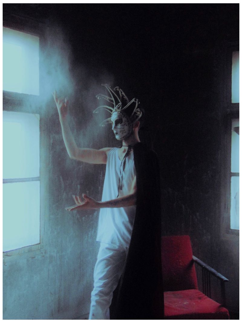 © Gloria Malinova - Image from the Grey Dawns photography project