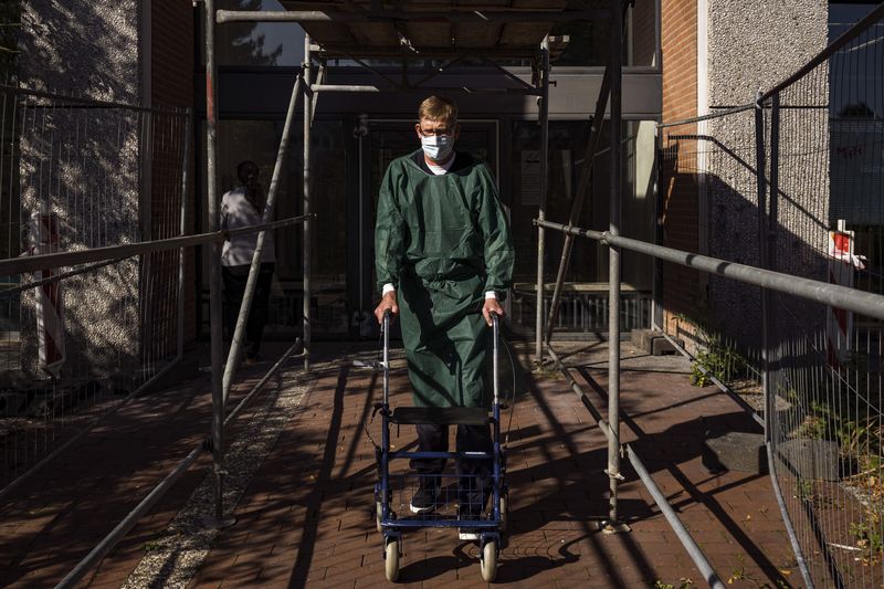 © Patrick Junker & Jonathan Terlinden - Image from the 3804 Days photography project