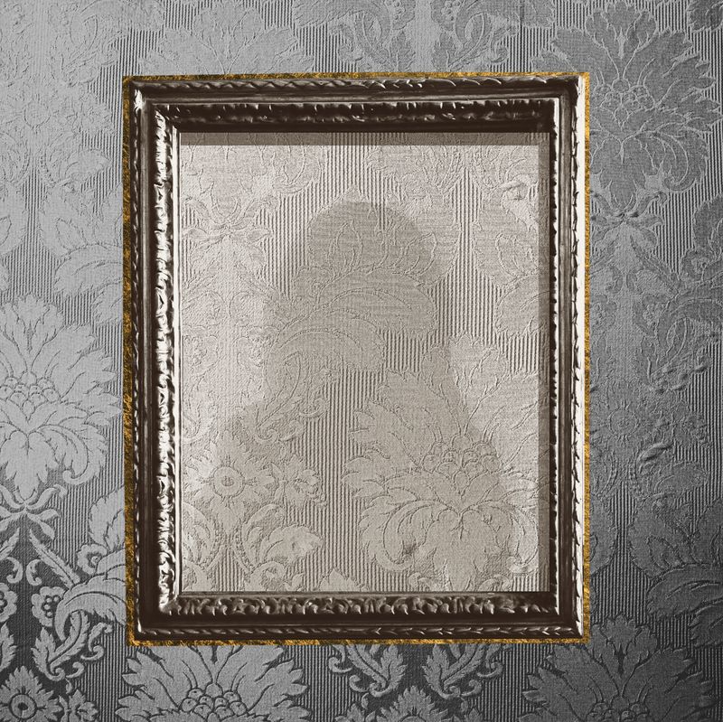 © Nicoletta Cerasomma - On her path, dew and rust intertwine.