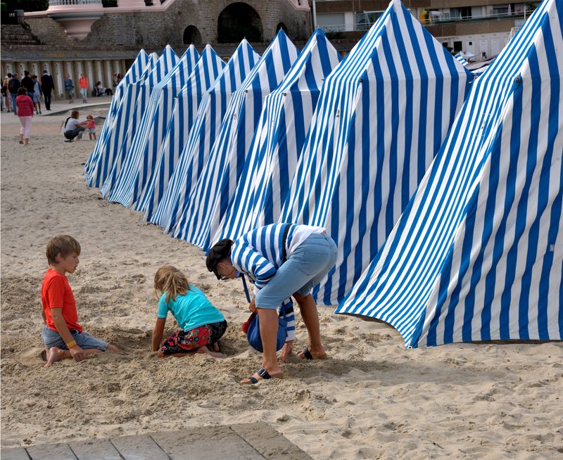 © GERARD DI LUCCIO - Image from the "MY GRAIN IN THE SAND" photography project