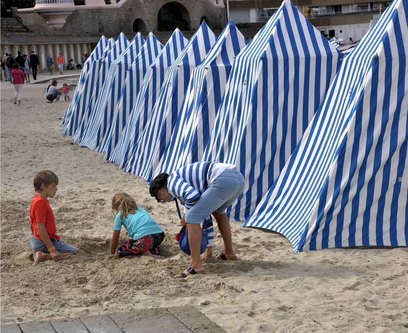 © GERARD DI LUCCIO - Image from the "MY GRAIN IN THE SAND" photography project