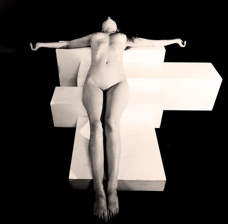 © Frederic Crist - Image from the Pedestal Series photography project