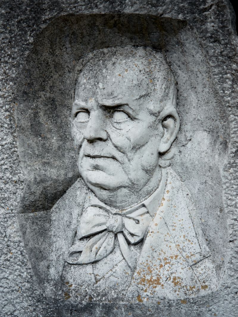 © Joel Jimenez - Monument to one of the owners of the textile colonies.