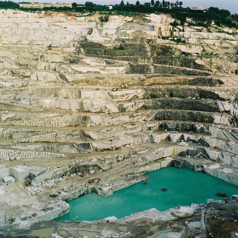 © Michael Rhebergen - Image from the Girls of Piplantri photography project