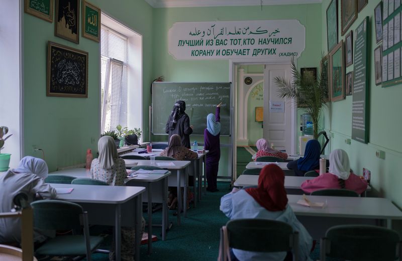 © Gadjieva Madina - Image from the Mutahallims photography project