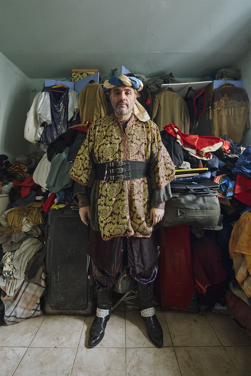 © luca rotondo - Chinese mandarin Envoy