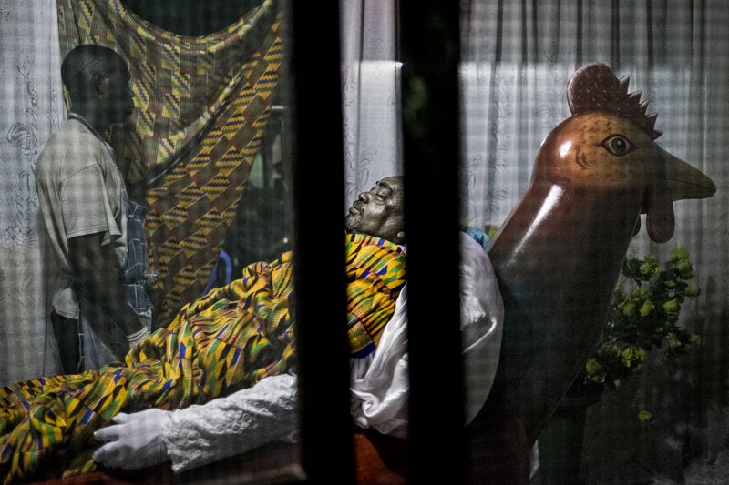 © Klaus Bo - Image from the dead and alive photography project