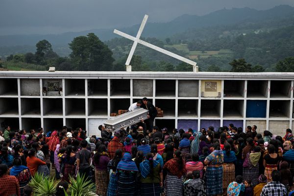 © Klaus Bo - Image from the dead and alive photography project