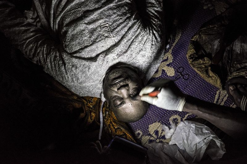 © Klaus Bo - Image from the dead and alive photography project