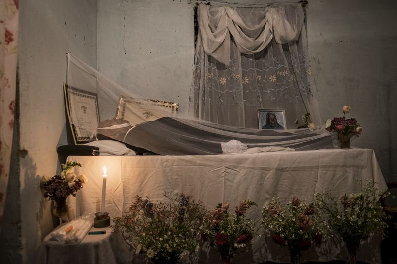 © Klaus Bo - Image from the dead and alive photography project