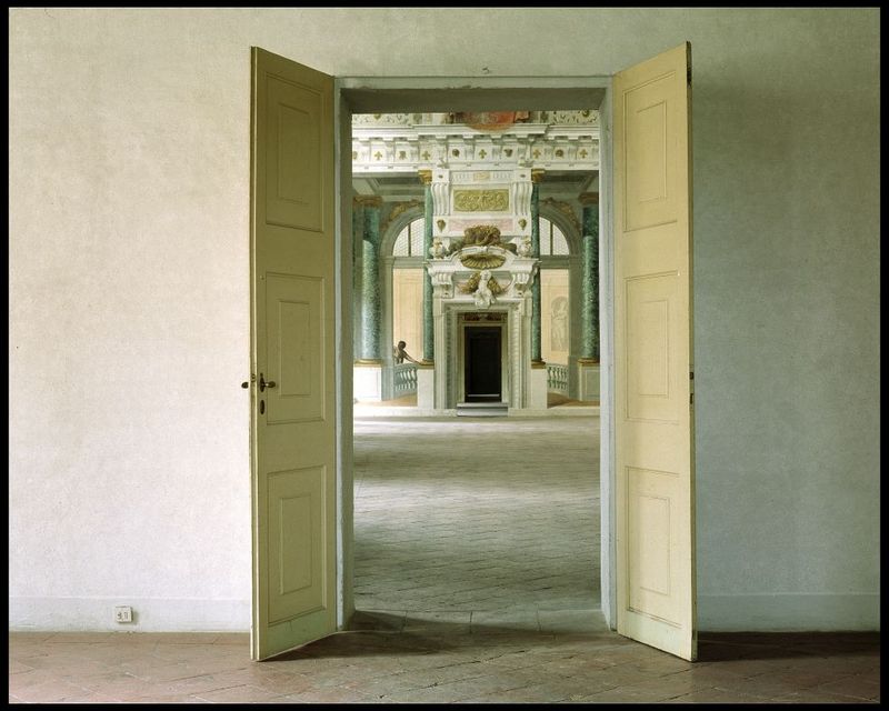 Luigi Ghirri, Sassuolo, 1985 ©Eredi Luigi Ghirri