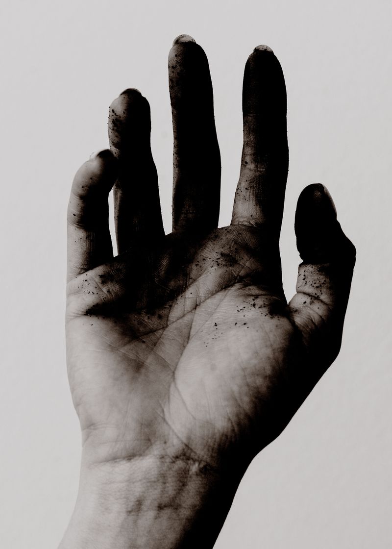 © David Löffler - Everything I touch turns to ashes