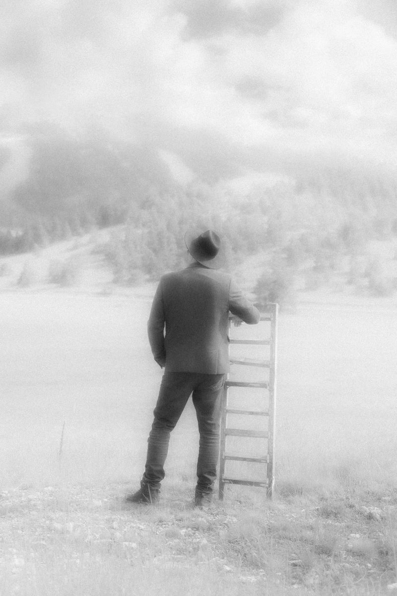 © Anna Guseva - Image from the "Let the wolf howl in the night" photography project