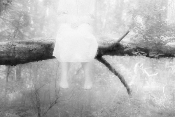 © Anna Guseva - Image from the "Let the wolf howl in the night" photography project