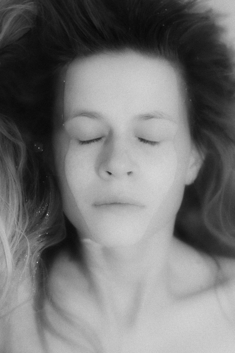 © Anna Guseva - Image from the "Let the wolf howl in the night" photography project