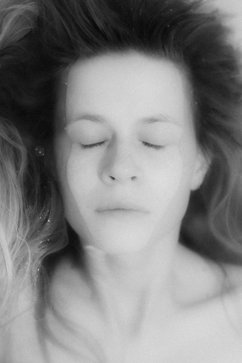 © Anna Guseva - Image from the "Let the wolf howl in the night" photography project