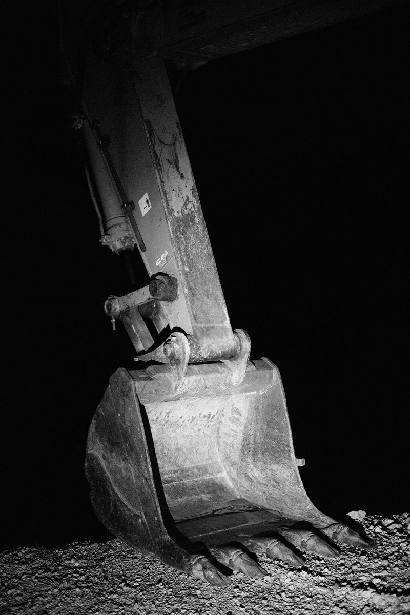 © Anna Guseva - Image from the «The black night calls my name» photography project