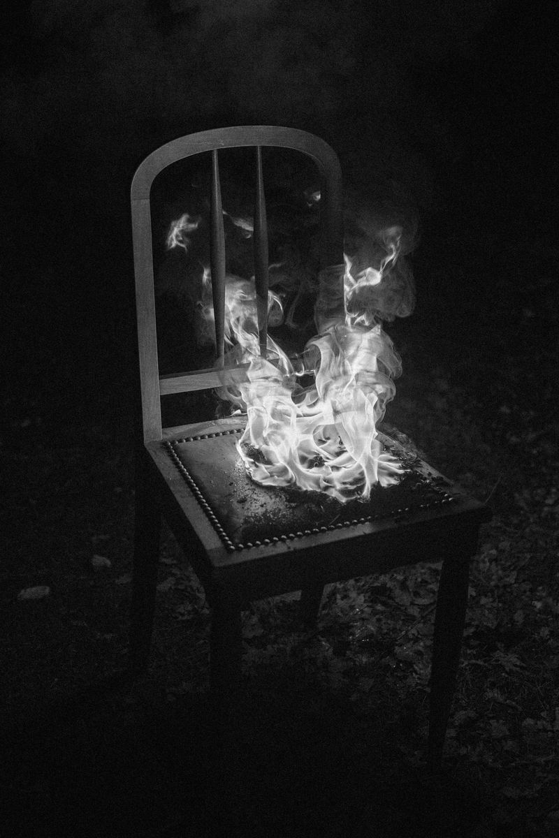 © Anna Guseva - Image from the «The black night calls my name» photography project