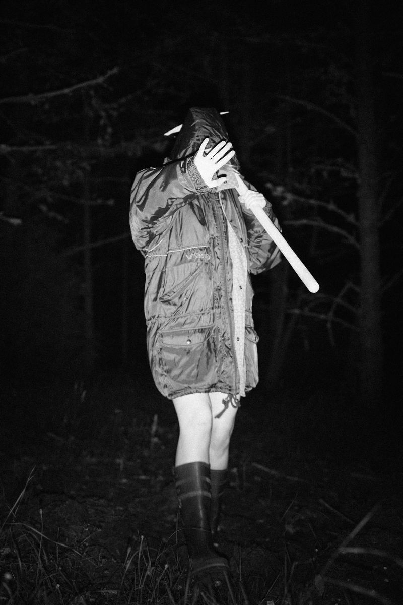 © Anna Guseva - Image from the The black night calls my name photography project