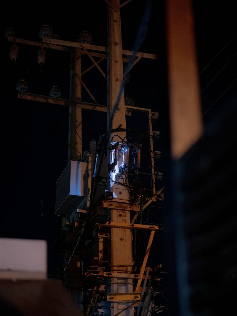 © Stefan Nieland - Short circuit on an electricity pole in Reñaca. Viña del Mar, 22/10/2025.