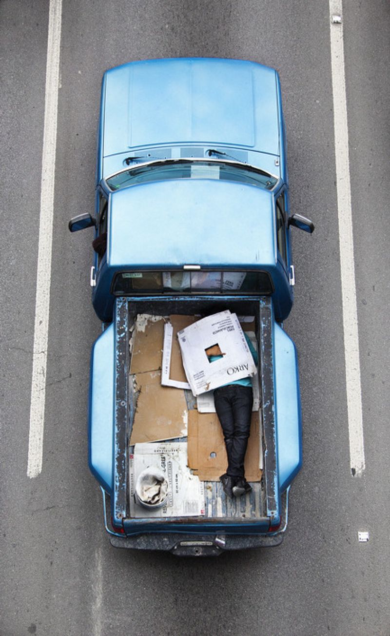 © Alejandro Cartagena - Image from the The Car Poolers photography project