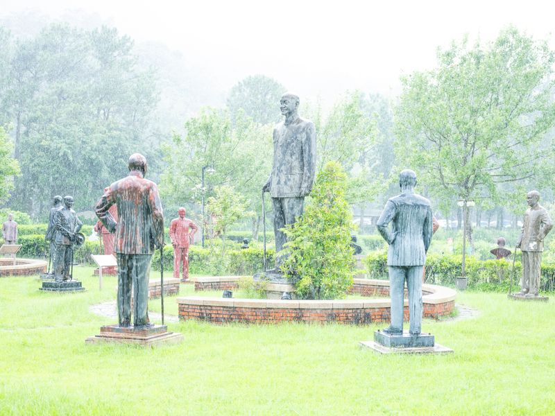 © Chung Ming Ko - Image from the The Graveyard of a Dictator photography project