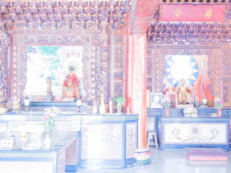 © Chung Ming Ko - Image from the The Graveyard of a Dictator photography project