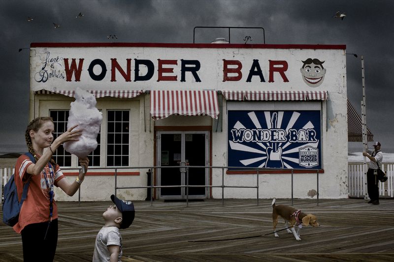 © francisco diaz + deb young - Wonder Bar